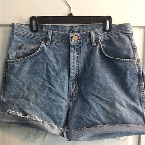 Wrangler’s high waisted shorts